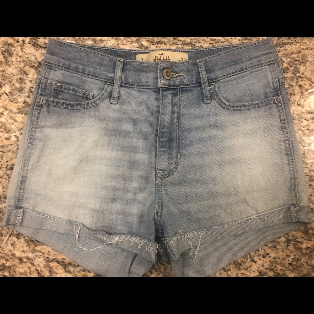 Hollister High Rise Jean Short-Short